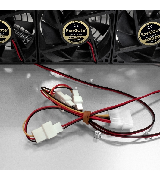 Серверный корпус ExeGate Pro 2U660-HS06 (RM 19', высота 2U, глубина 660, БП 1200ADS, 6xHotSwap, USB)