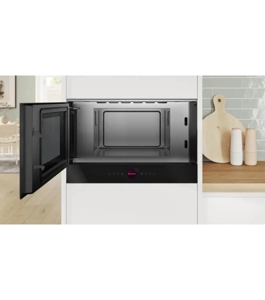 Микроволновая печь встраиваемая Bosch BFL9221B1 черный, 21 л, 900 Вт, переключатели - сенсор/поворотный механизм