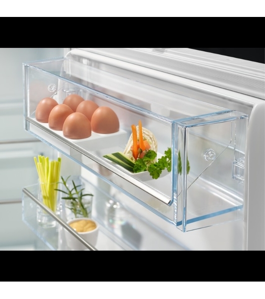 Встраиваемый холодильник Electrolux ENP7TD75S, комбинированный No Frost, Размеры ВxШxГ [мм]: 1884x696x549, сенсорное управление с символьным дисплеем, Динамическая система охлаждения в холодильной камере, система охлаждения в морозильной камере - No Frost, крепление дверцы на направляющих, A++ класс энергопотребления, Большой ящик на телескопических направляющих, MultiSpace, Flexi shelf, Инверторный компрессор