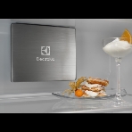 Встраиваемый холодильник Electrolux ENP7TD75S, комбинированный No Frost, Размеры ВxШxГ [мм]: 1884x696x549, сенсорное управление с символьным дисплеем, Динамическая система охлаждения в холодильной камере, система охлаждения в морозильной камере - No Frost, крепление дверцы на направляющих, A++ класс энергопотребления, Большой ящик на телескопических направляющих, MultiSpace, Flexi shelf, Инверторный компрессор, фото6