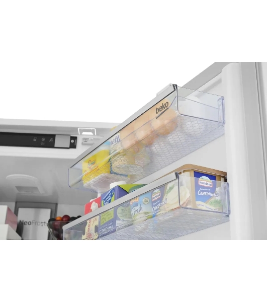 Встраиваемый холодильник Beko Diffusion BCNA306E2S двухкамерный белый