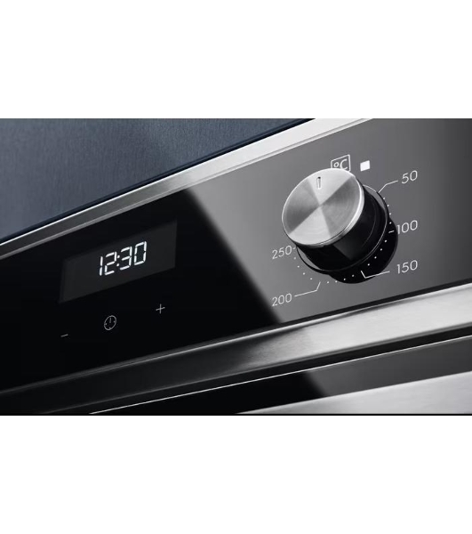 Духовой шкаф встраиваемый Electrolux EOF5H40BX черный/нержавеющая сталь