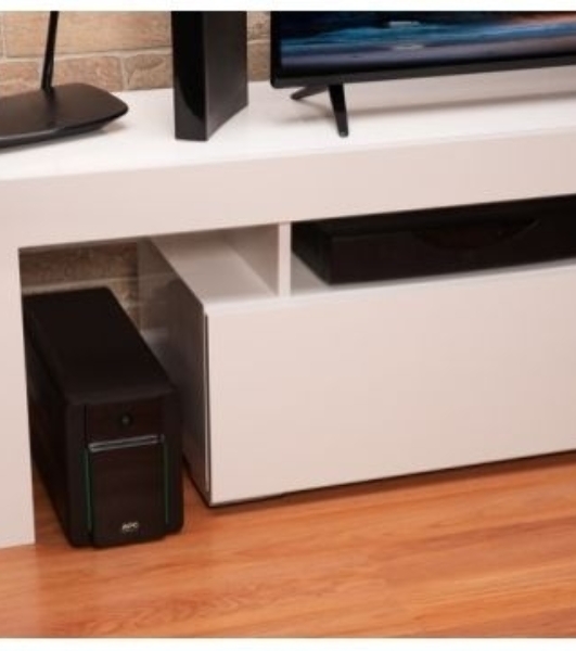 Источник бесперебойного питания APC Easy-UPS BVX1600LI 900Вт 1600ВА черный