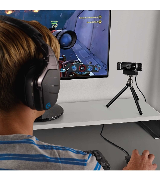 Веб-камера Logitech C922 Pro Stream 1920x1080, 30 кадр/с, USB Type-A, микрофон (2 шт, шумоподавление), автоматическая фокусировка, автоосвещение, универсальное крепление