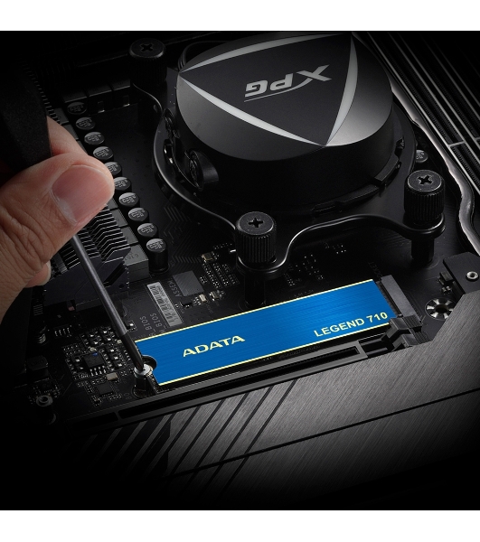 Накопитель SSD ADATA LEGEND 710, 256Gb, PCIe 3.0 x4, M.2 2280, NVMe, R/W 2100/1000, с радиатором