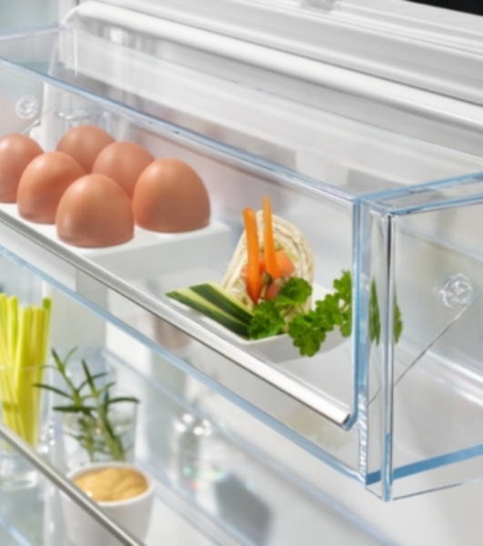 Встраиваемый холодильник Electrolux ENP7TD75S, комбинированный No Frost, Размеры ВxШxГ [мм]: 1884x696x549, сенсорное управление с символьным дисплеем, Динамическая система охлаждения в холодильной камере, система охлаждения в морозильной камере - No Frost, крепление дверцы на направляющих, A++ класс энергопотребления, Большой ящик на телескопических направляющих, MultiSpace, Flexi shelf, Инверторный компрессор