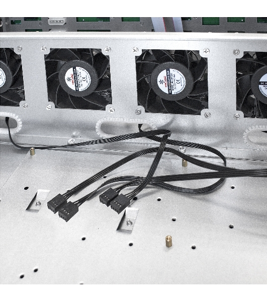 Серверный корпус ExeGate Pro EX281301RUS 3U660-HS16 (RM 19', высота 3U, глубина 660, БП 2U-700ADS,16xHotSwap, USB)