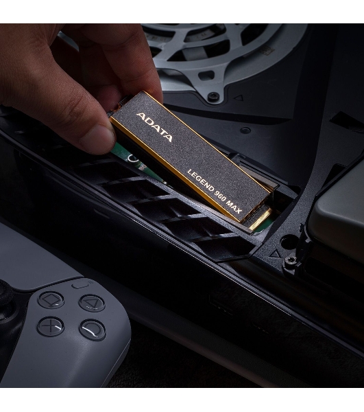 Накопитель SSD ADATA LEGEND 960 MAX, 4Tb, M.2 2280, PCIe 4.0 x4, NVMe, R/W 7400/6800, с радиатором